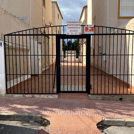 Apartamento Bajo Con Terraza Y Piscina Torrevieja Extérieur photo