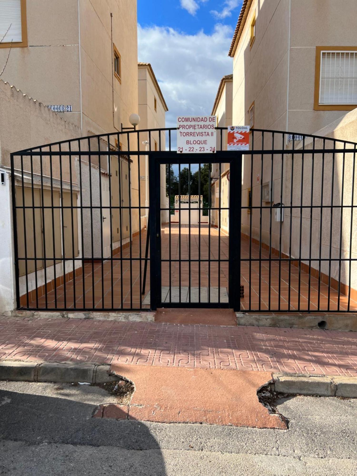 Apartamento Bajo Con Terraza Y Piscina Torrevieja Extérieur photo